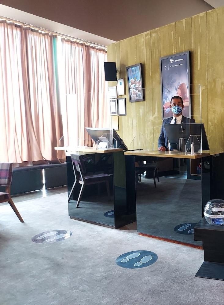 Hotel Radisson Blu Marrakech, Carré Eden